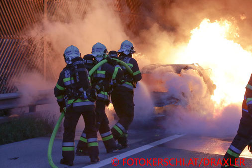 Feuerwehr, Blaulicht, Fotokerschi.at, Brand, PKW, A1, Haag