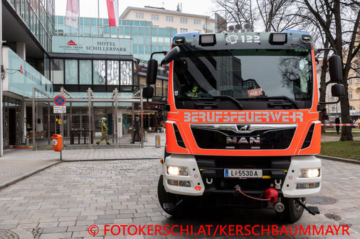 Feuerwehr; Blaulicht; Fotokerschi.at; Brand; Casinogebäude; Linz;