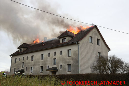 Feuerwehr; Blaulicht; Fotokerschi.at; Großbrand; Wolfern;