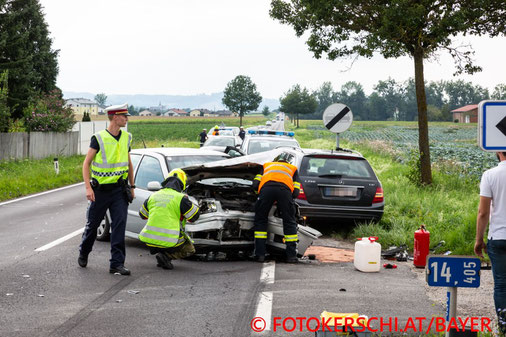 Feuerwehr, Blaulicht, Fotokerschi.at, Unfall, Frontalcrash, B129, Alkoven