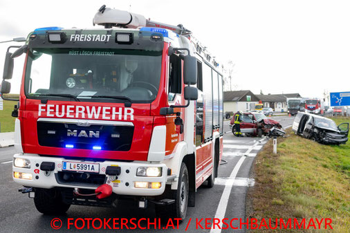 Feuerwehr; Blaulicht; Fotokerschi.at; Brand; Wohnung; Zigarette; Vollbrand;