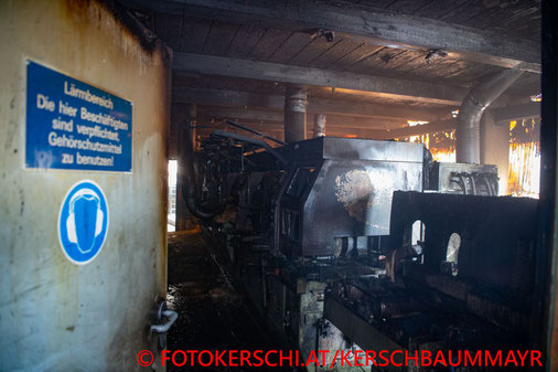 Feuerwehr, Blaulicht, Fotokerschi.at, Brand, Holzverarbeitender Betrieb