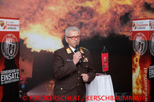 Feuerwehr, Blaulicht. Brand, Ennsdorf, Küche, Fotokerschi.at