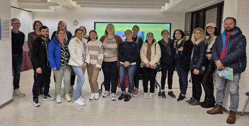 Diesterweg-Eltern beim Vortrag „Pubertät – (Aus)Halten und Loslassen“ in der Volkshochschule. (Bild: bso)