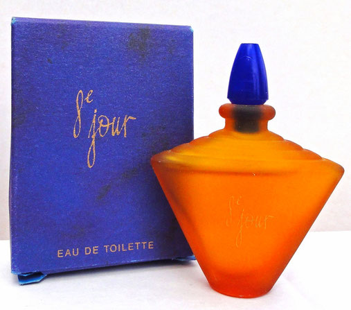 8e JOUR - EAU DE TOILETTE : MINIATURE EN VERRE SATINE, BOUCHON PLASTIQUE BLEU