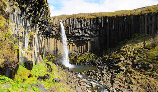 Der schwarze Svatifoss