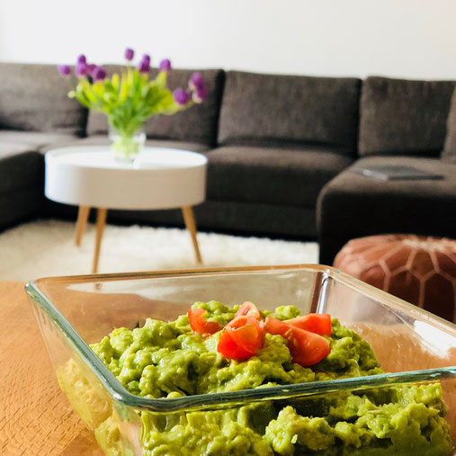 Leckerer Guacamole-Dip, passt zu Nachos, im Burrito, mit Rührei, auf´s Brot oder pur