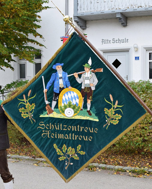 Fahne 2 Freischütz Petzenhausen