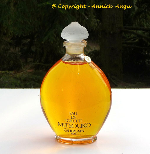 1917 - MITSOUKO - FLACON OVOÏDE, EAU DE TOILETTE 250 ML - SERIGRAPHIE NOIRE, BOUCHON EN VERRE