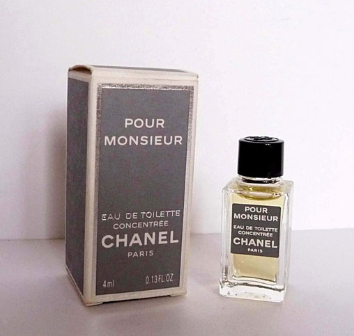 POUR MONSIEUR - EAU DE TOILETTE CONCENTREE 4 ML - VARIANTE - CONTENANCE INDIQUEE SUR LA BOÎTE