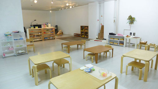 モンテッソーリ活動が伸び伸びとできるように環境を整えたバンビーニクレアーレの教室の様子
