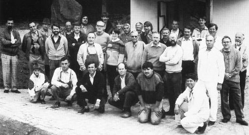 Der Freundeskreis und weitere Freunde beim Bau der Kapelle (1985/86)