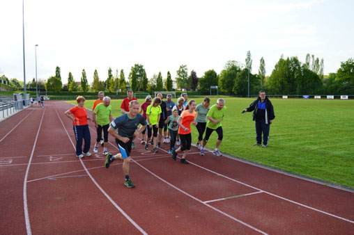 Der Startschuss zum 3. Lauf des KBC sowie zum 30 Minuten-Lauf des FSV Köthen