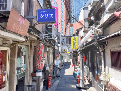 The alleys of Sangenjaya have a feel similar to Shinjuku's Golden-gai