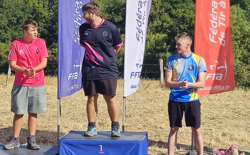 Mathys VREL, 3ème place au Championnat de France de tir campagne catégories Jeunes U18 Homme arc à poulies à Chauviat le 09/08/2025