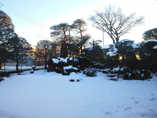 田村工業所事務所前　大雪です