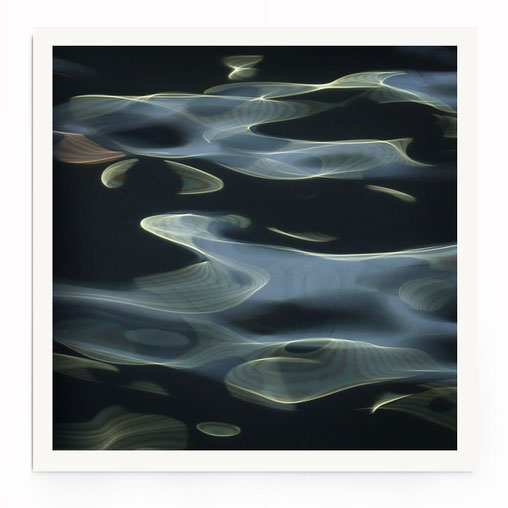 "H2O #9" Abstrakte und surreal wirkende Wasserfotografie.