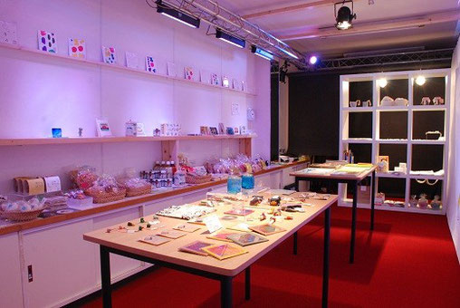GO!GO!GO:店内の様子