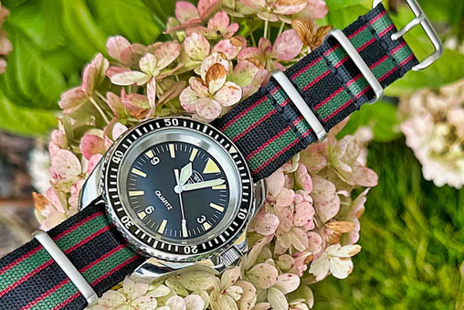 Oldschool Nato »Real Bond« hier an Crepas Batiscafo verde