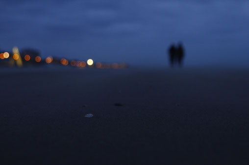 Zandvoort, beachwalk, twilight hour at the sea