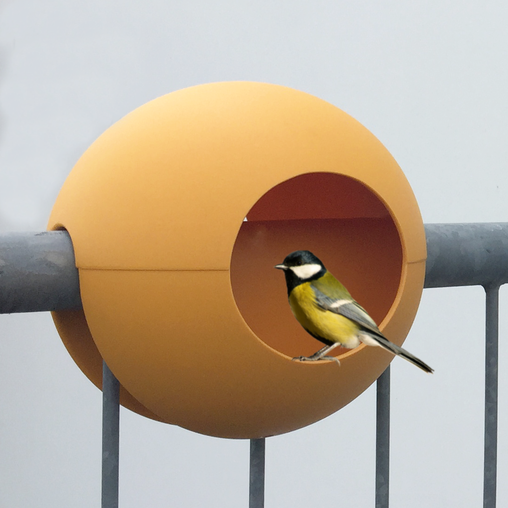 birdball Balkon Vogelhaus / balcony bidrfeeder