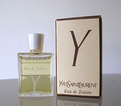 Y - EAU DE TOILETTE POUR FEMME  7,5 ML - BOUCHON SIMPLE EN PLASTIQUE BLANC, CONTENANCE NON INDIQUEE SUR LA BOÎTE - UNE DES PREMIERES MINIATURES SORTIES POUR Y