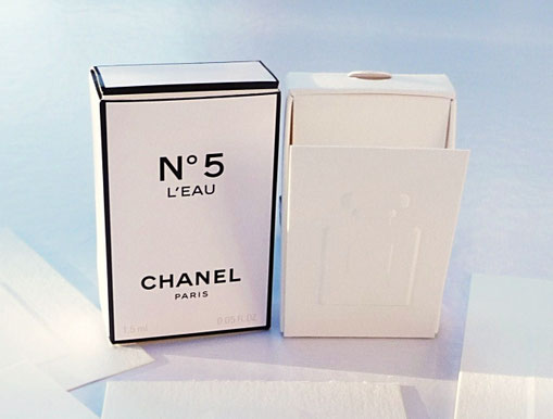 N° 5  L'EAU : MINIATURE SOUS DOUBLE BOÎTE