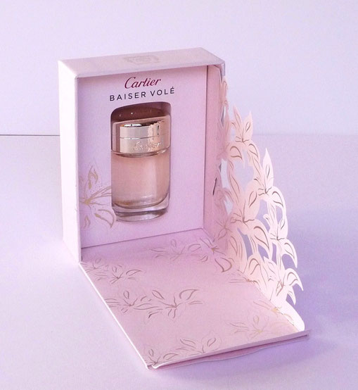 BAISER VOLE - EAU SCINTILLANTE, PRESENTATION DANS JOLIE BOÎTE ROSE
