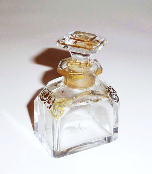 FLACON NAPOLEON III - EN CRISTAL AVEC MOTIFS OR