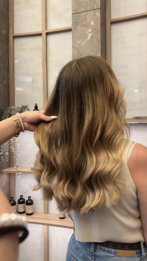 Balayage Lübeck, Balayage, Mehlfeld, Premium Haare, Wohlfühlen, Salon Mehlfeld, Strähnentechnik, Friseur Lübeck, Friseur Ostsee 