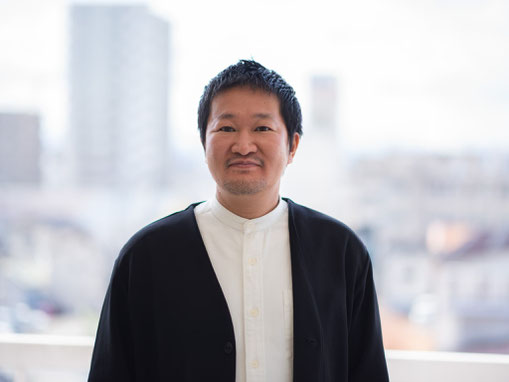 「一関コミュニティFM」パーソナリティ　放送局長　塩竃一常さん