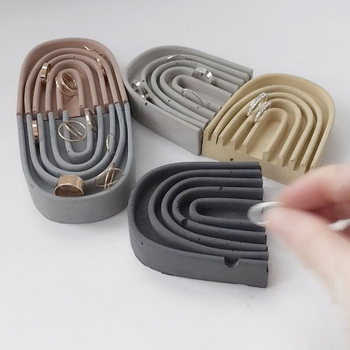 Rainbow Tray Ring Organiser by PASiNGA