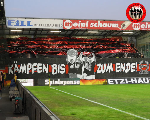 Eine bombastische Choreo zeigte der Block