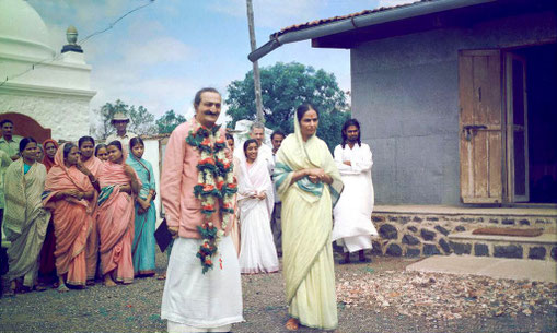 MSI Collection ; 1954, U.Meherabad, India