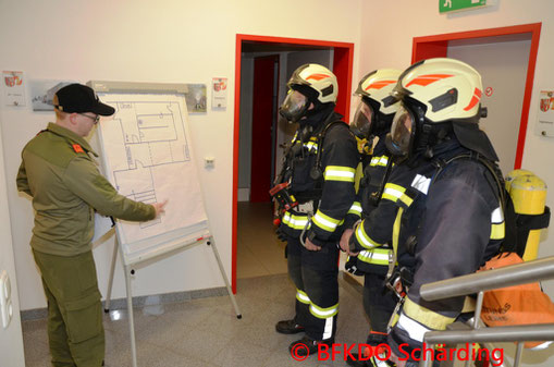 Feuerwehr; Blaulicht; BFKDO Schärding; PKW; Unfall; Frontalzusammenstoß; FF Münzkirchen; L515;