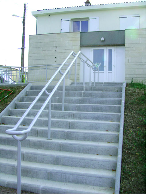 main courante double accès pmr