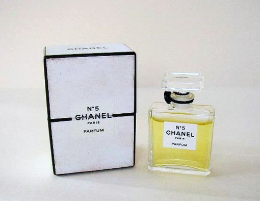 Chanel Flacons Collectionsautourduparfum Par Annick Augu