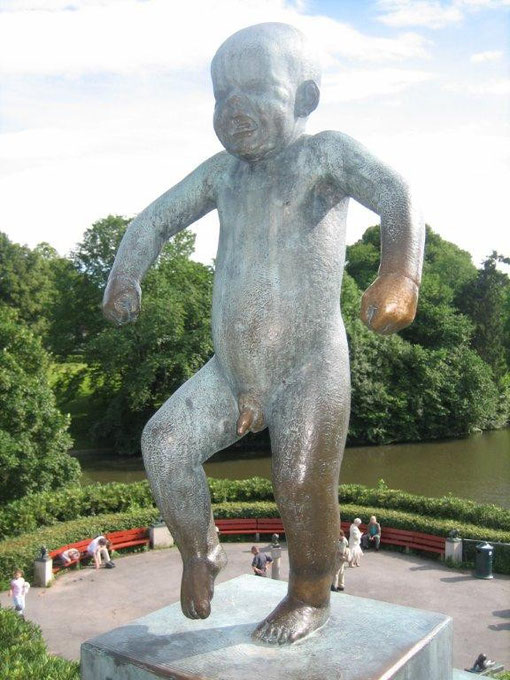 OSLO  : Statue de GUSTAVE VIGELAND