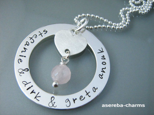 personalisierte Silberkette "Family-Circle groß" mit den Namen Ihrer Kinder + Herz und Rosenquarz 