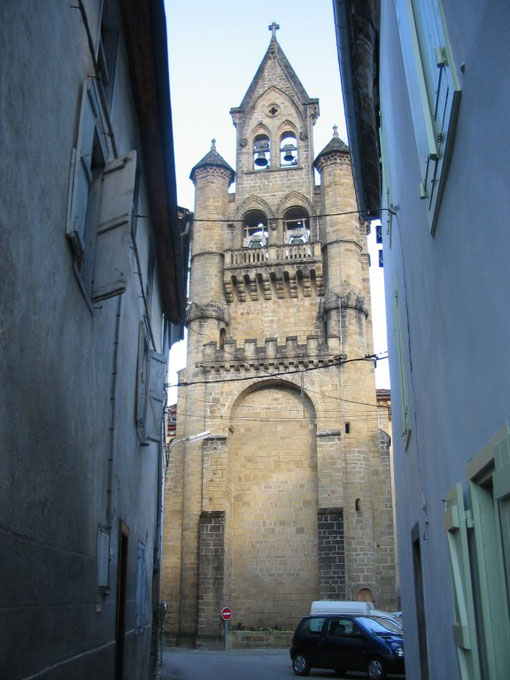 L'église St Etienne XVIII ème et son clocher à quatre baies