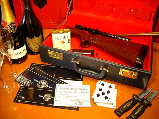 007 ジェームズ・ボンドのアタッシュケース - ジェームズ 007 ジェームズ・ボンドのアタッシュケース - ジェームズ