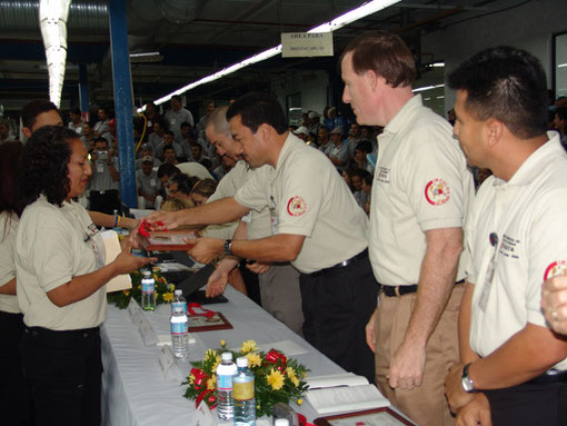 ENTREGA DE PREMIOS EVENTO CIRCULOS DE CALIDAD EMPRESA TAKATA AGUA PRIETA