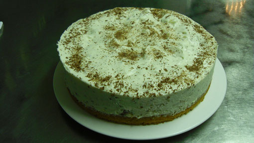 Ananas-Yogurette-Torte, 30,00 €