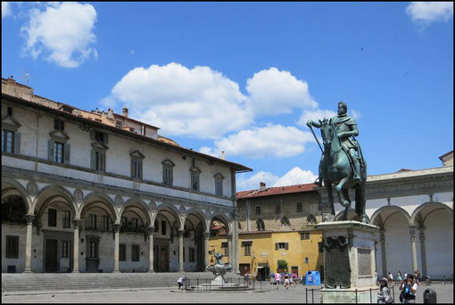 Florence - Santa Maria Annunziata  l'église des Servites fondateurs - Andrea del Sarto et Cosimo Roselli y ont peint des scènes de la vie de Filippo Benizzi