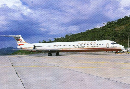 MD-80 der FAT auf einem Provinzflugplatz/Postkarte