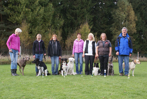 Petra, Carolin, Natascha, Karin, Susan, Silke und Werner nach der erfolgreich bestandenen BH!