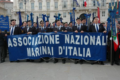 Cerimonia in Piazza Unità a Trieste
