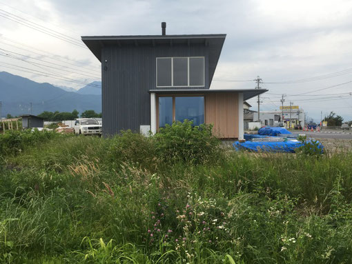 ヤマショー　薪ストーブショールーム　安曇野市　建築家　建築設計事務所　店舗設計　現場監理　左官工事　塗り壁