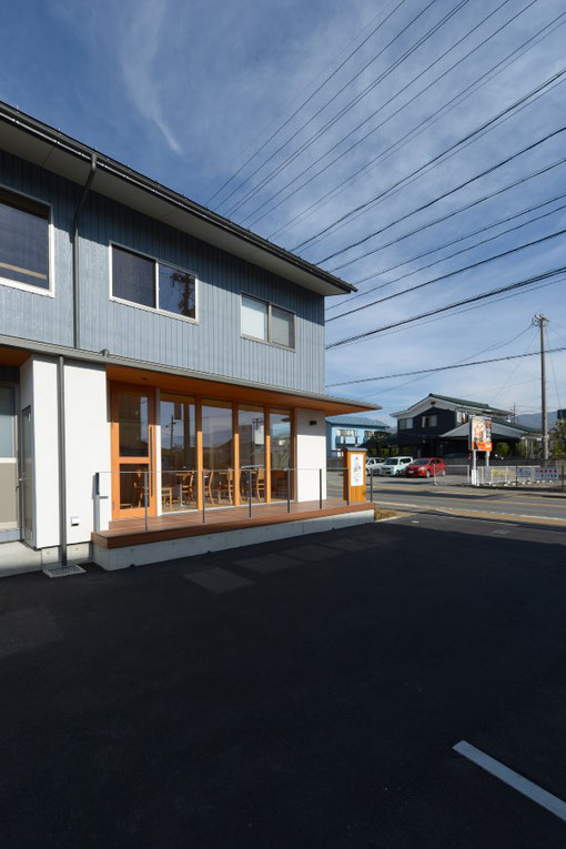 ベーカリーショップ　クロリ・BREAD＆LIFE　店舗併用住宅　松本市　新築工事　長野県松本市の建築家　建築設計事務所　竣工写真