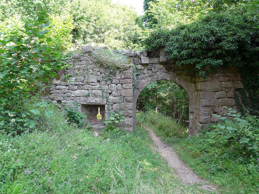 Le sentier des Demoiselles de Pierre